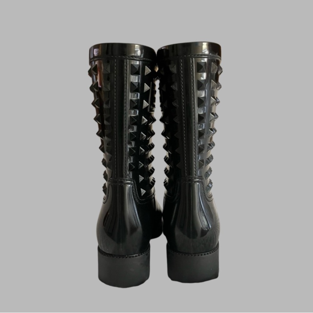 Valentino Garavani Rockstud Short Rain
Boots Size 6 with box & dust bag, - Picture 5 of 12